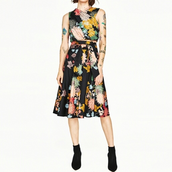 Zara floral print skirt black floral 2382 XS or S - Picture 6 of 6